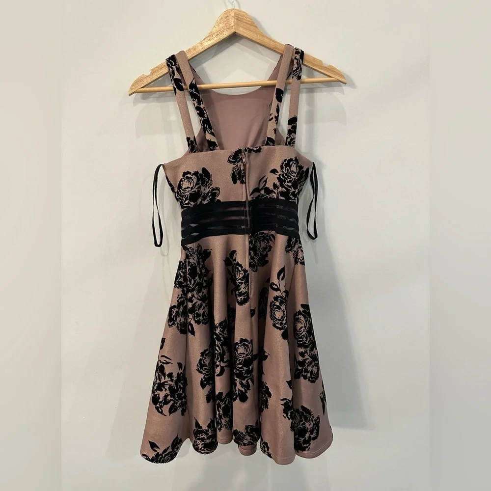 Nordstrom dress. City Studio Size 1 Teen Section - Picture 2 of 6